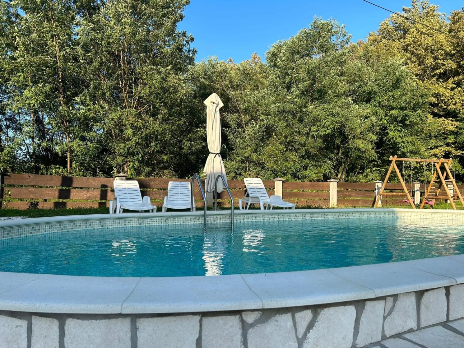 Kuca Za Odmor Mazuran Villa Károlyváros Kültér fotó